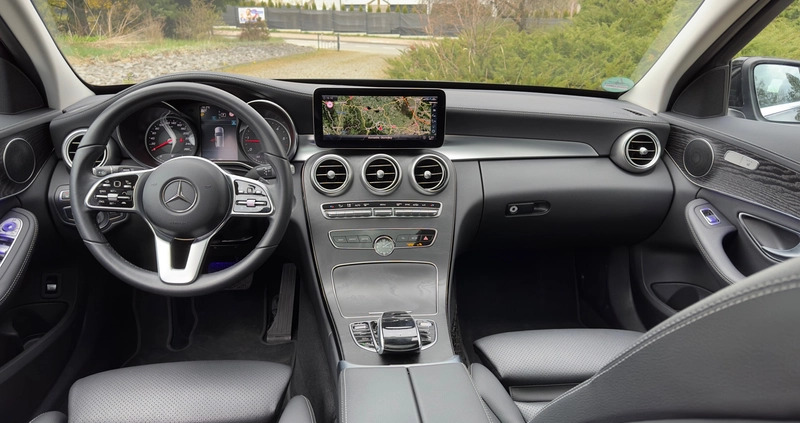 Mercedes-Benz Klasa C cena 123000 przebieg: 114000, rok produkcji 2019 z Krośniewice małe 137
